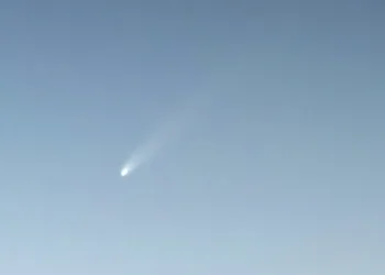 Çıplak gözle görülen kuyruklu yıldız