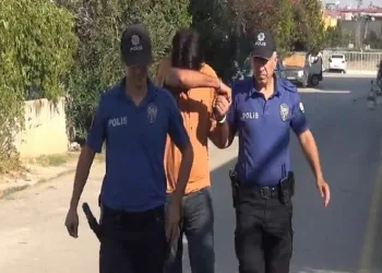 Direksiyon sınavında eşini geçirmeyen görevliyi darp etti