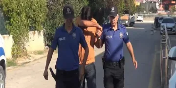 Direksiyon sınavında eşini geçirmeyen görevliyi darp etti