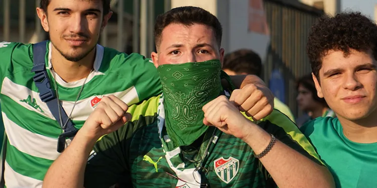 Bursaspor taraftarlarından, Muş Spor maçına yoğun ilgi