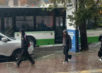 Bursa’da sağanak yağış etkili oldu