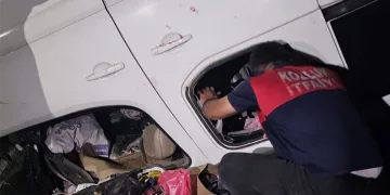Batman’da araç şarampole yuvarlandı
