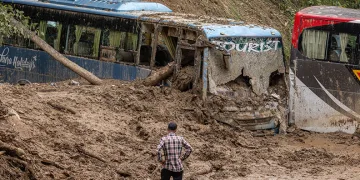 Nepal’de sel ve toprak kaymasında can kaybı 193’e yükseldi