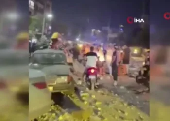 İsrail Beyrut’un merkezini vurdu