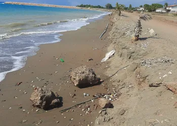 Kıyı erozyonunda kumun altında kalan 8 yaşındaki Ezgi hayatını kaybetti