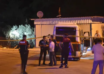 İzmir’de yolcu minibüsünde cinayet