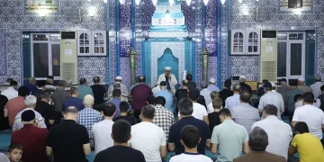 Kandil geleneği Yeşil Camide devam etti