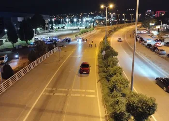 Karabük’te yolun karşısına geçen 11 yaşındaki çocuğa otomobil çarptı