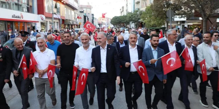 İnegöl’de kurtuluş coşkusu sokaklara taşındı
