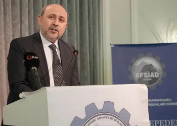 “İhracat için KOBİ’lerin önü açılmalı”