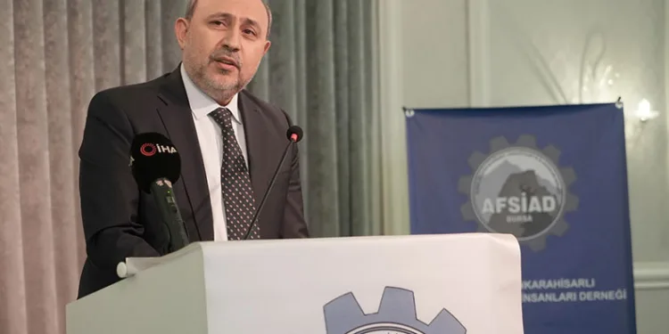 “İhracat için KOBİ’lerin önü açılmalı”