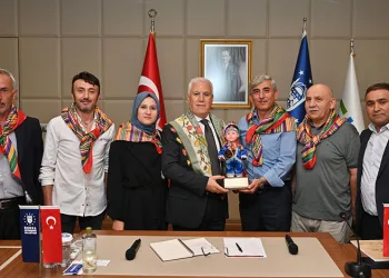 Mustafa Bozbey, hemşehri dernekleriyle buluştu