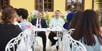 Oktay Yılmaz gençlerle buluştu