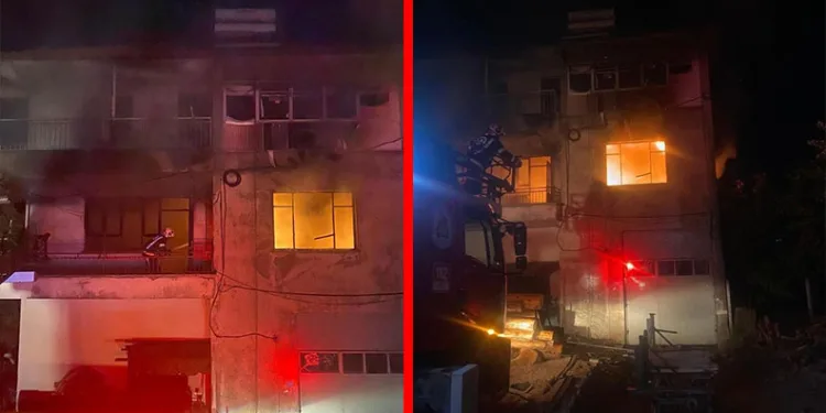 Denizli’de 3 katlı bina alev alev yandı