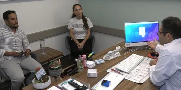 Fıtık için gittiği hastanede tek böbrekli olduğunu öğrendi