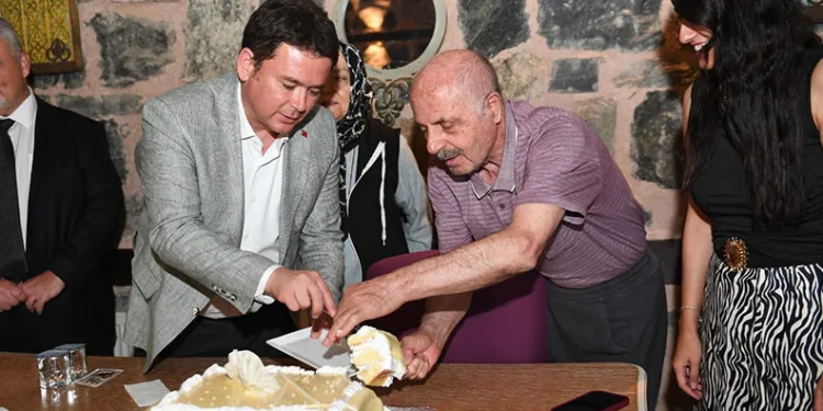 Erkan Aydın, Azheimer hastalarını unutmadı