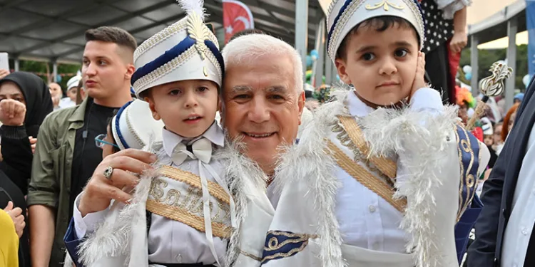 Bursa’da sünnet şöleni coşkusu