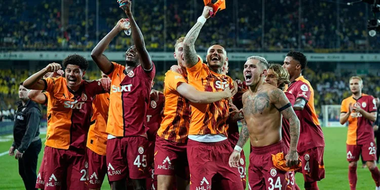 Galatasaray, Fenerbahçe’yi mağlup etti