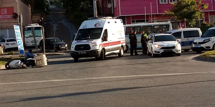 Otomobilin çarptığı motosiklet sürücüsü hastanede öldü