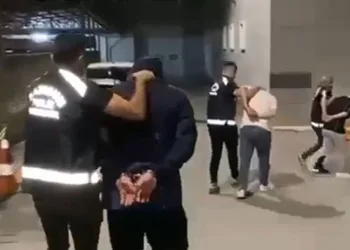 Silahla oynarken kazara ağabeyini öldüren kardeş tutuklandı