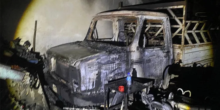 Antakya’da kamyonet alevlere teslim oldu