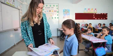 İşitme cihazı 7 yaşındaki Ecrin’i başarıya ulaştırdı