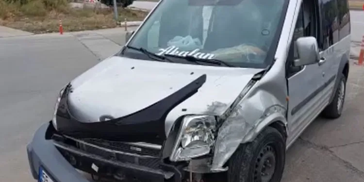 Samsun’da hafif ticari araçla otomobil çarpıştı: 1 yaralı