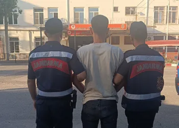 Silahlı yağma suçundan aranan şahıs JASAT’tan kaçamadı