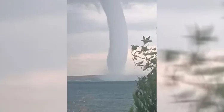 Şanlıurfa’da dev hortum kamerada