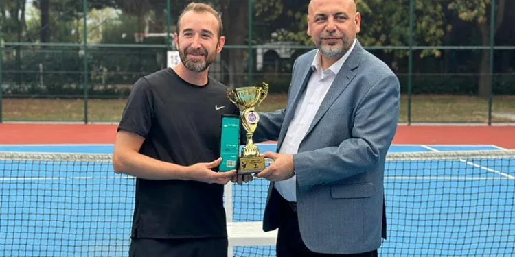 Orhangazi’de tenis tutkusu