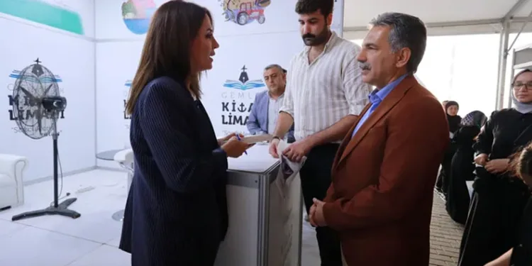 Kitap Limanı on binlerce ziyaretçi ağırladı