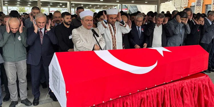 Şehit Polis Şeyda Yılmaz son yolculuğuna uğurlandı