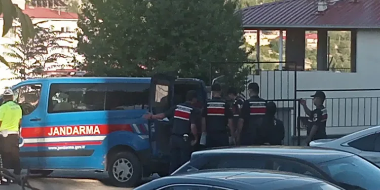 Engelli çobanı öldüresiye döven kız kardeşler tutuklandı
