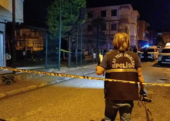 Çocuk parkında başından vurulmuş halde bulundu