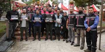 Kazada ölen arkadaşları için ‘adalet’ istediler