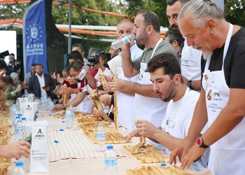 ‘Timsah Ateşi’ Bursa’da sahneye çıkıyor