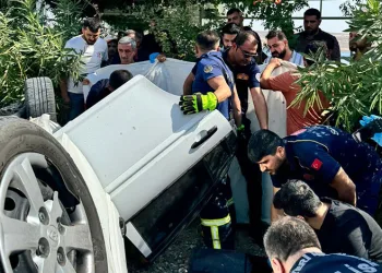 Adıyaman’da otomobil şarampole yuvarlandı: 2 ölü