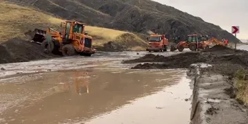 Ahlat-Adilcevaz kara yolunda heyelan