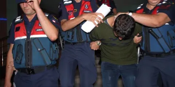 Babasını parçalara bölüp dereye atan şahıs tutuklandı