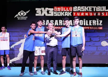 Sultangazi’de 4. Geleneksel Basketbol Turnuvası heyecanı yaşandı