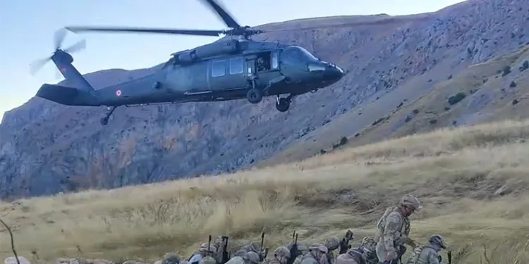 Tunceli’de jandarmadan operasyon: 13 mağara ve 17 sığınakta malzemeler ele geçirildi