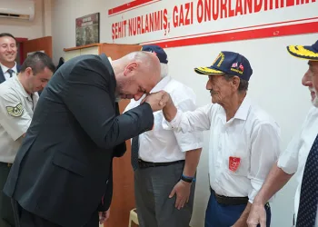 Bekir Aydın Gazi Dernekleri‘ni ziyaret etti