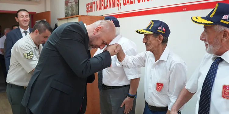 Bekir Aydın Gazi Dernekleri‘ni ziyaret etti