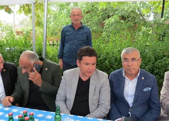 Güneybudaklar köyünde gelenek bozulmadı