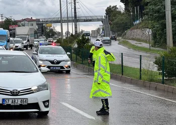 Sinop’ta trafik kazası: 4 yaşında çocuk yaralandı