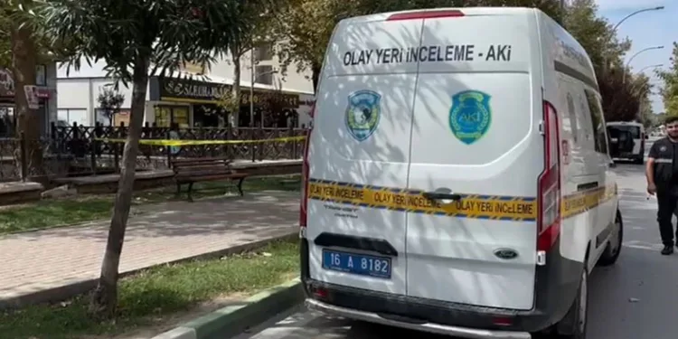 Bursa’da şüpheli paket kontrollü şekilde patlatıldı