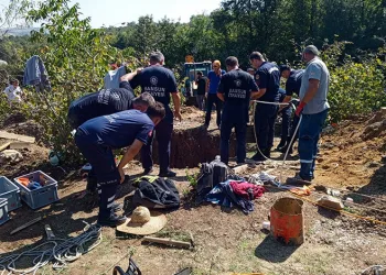 Kuyu açarken göçük altında kalan 2 işçi hayatını kaybetti