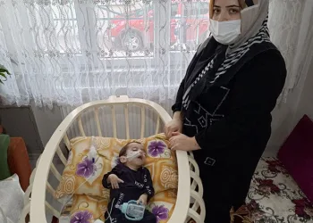 SMA hastası Barış bebek yaşamak için yardım bekliyor