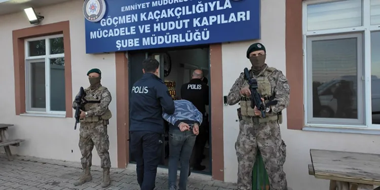 Kırklareli’nde 16 kaçak göçmen yakalandı