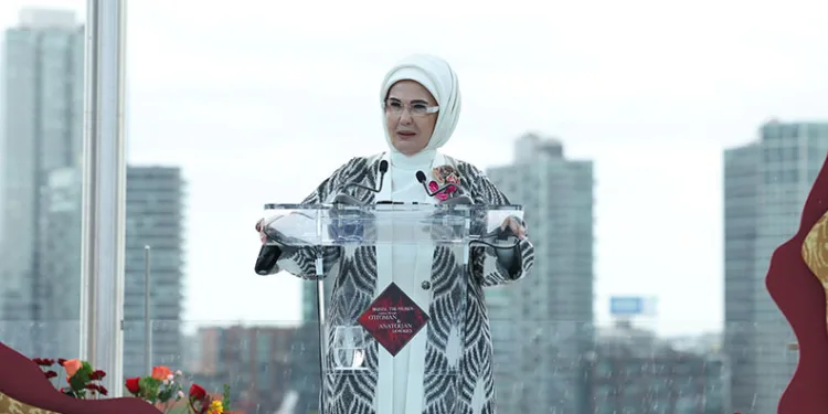 Emine Erdoğan, çeyiz tanıttı